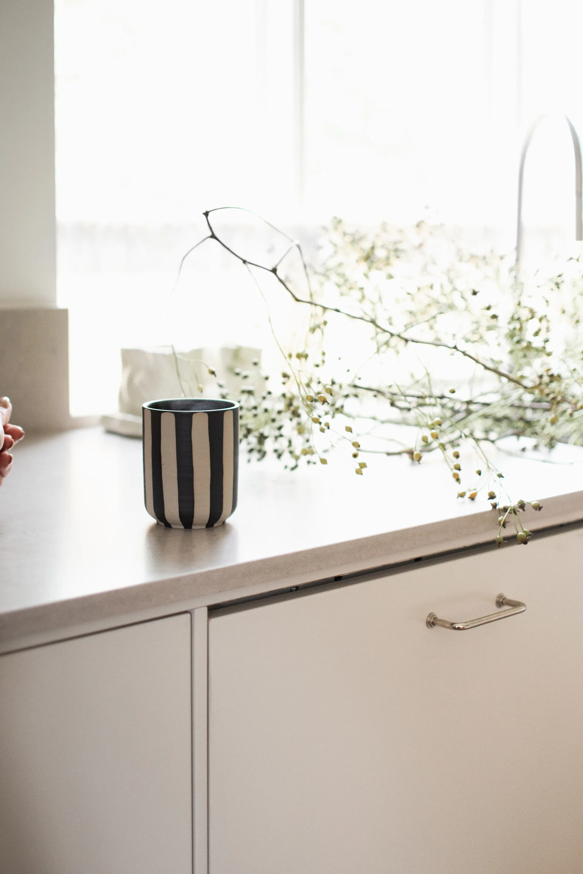 Burn duftlys 60 t, Stripe black DBKD