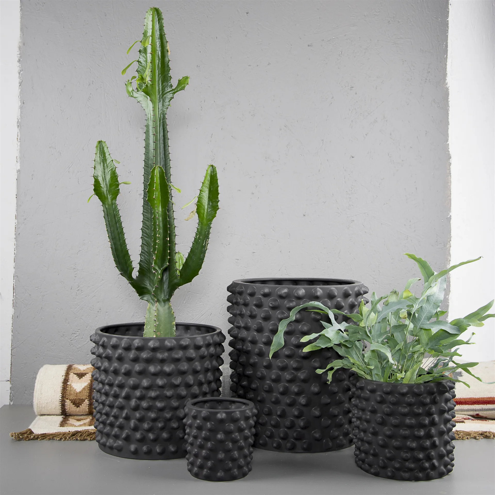 Cloudy blomsterpotte mørkegrå, Mellan, ø 30 cm DBKD