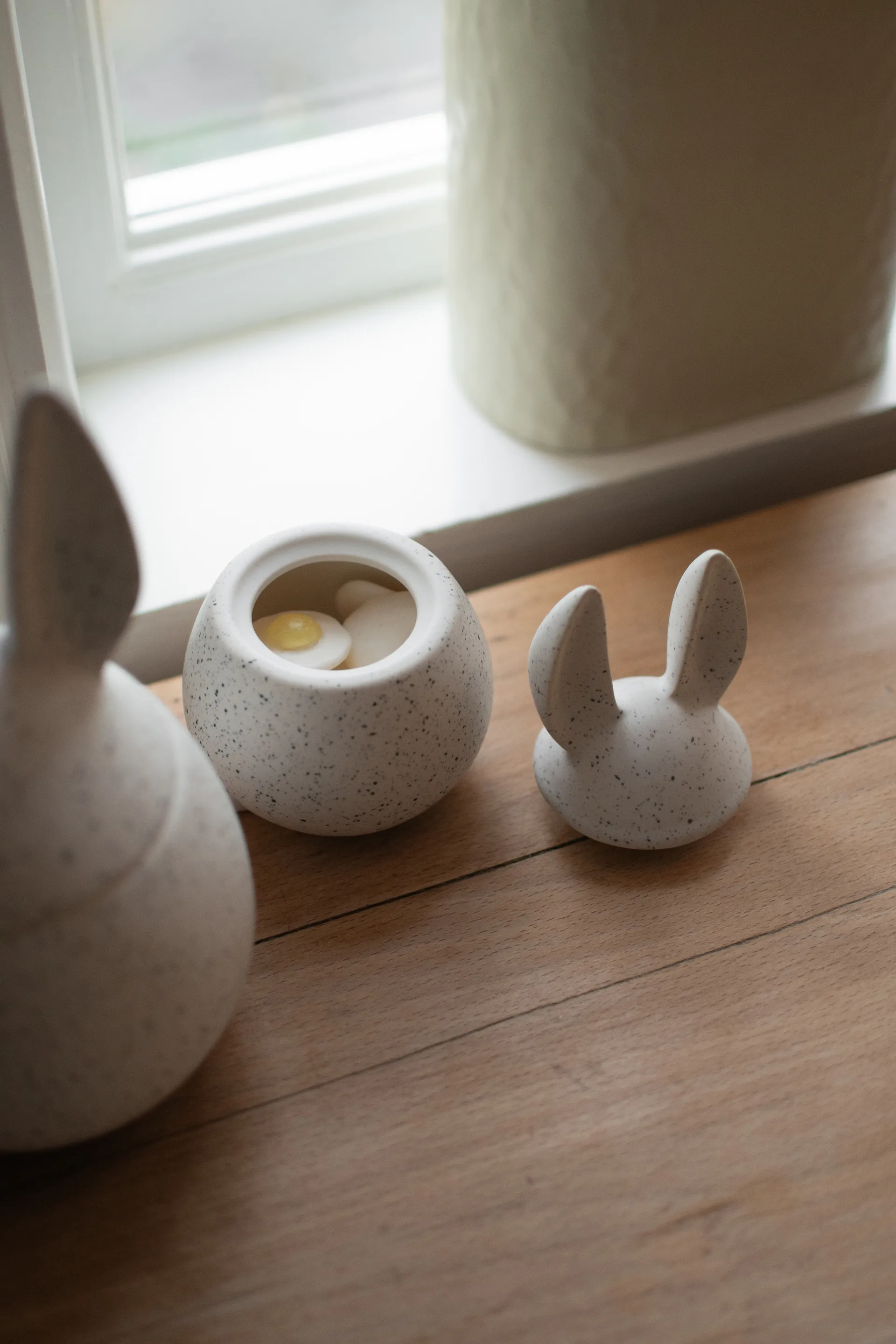 DBKD Eating Rabbit, bolle liten, White dot DBKD