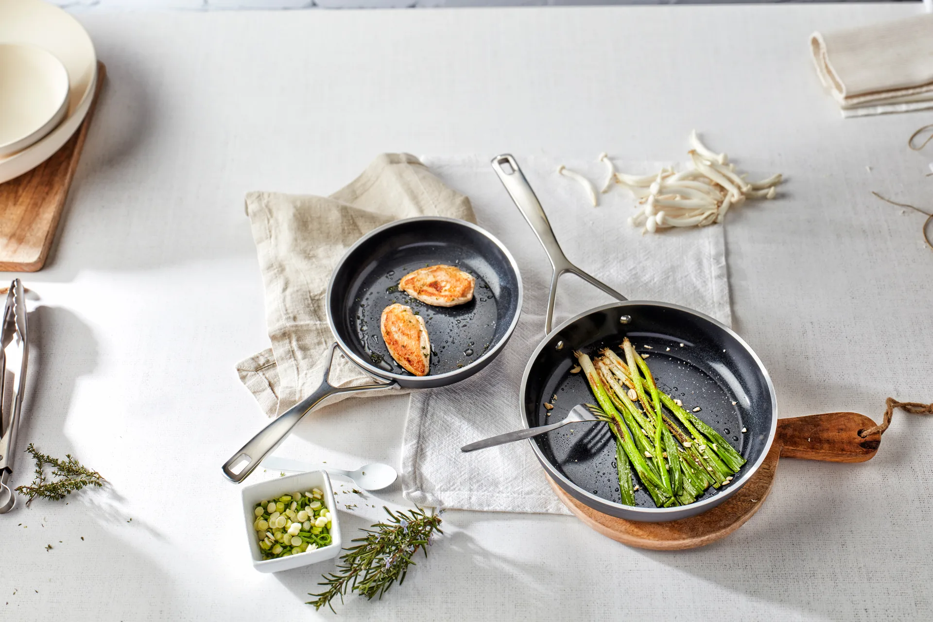 Alu Pro 5 Ceraforce stekepanne keramisk 5-ply, Ø32 cm Demeyere