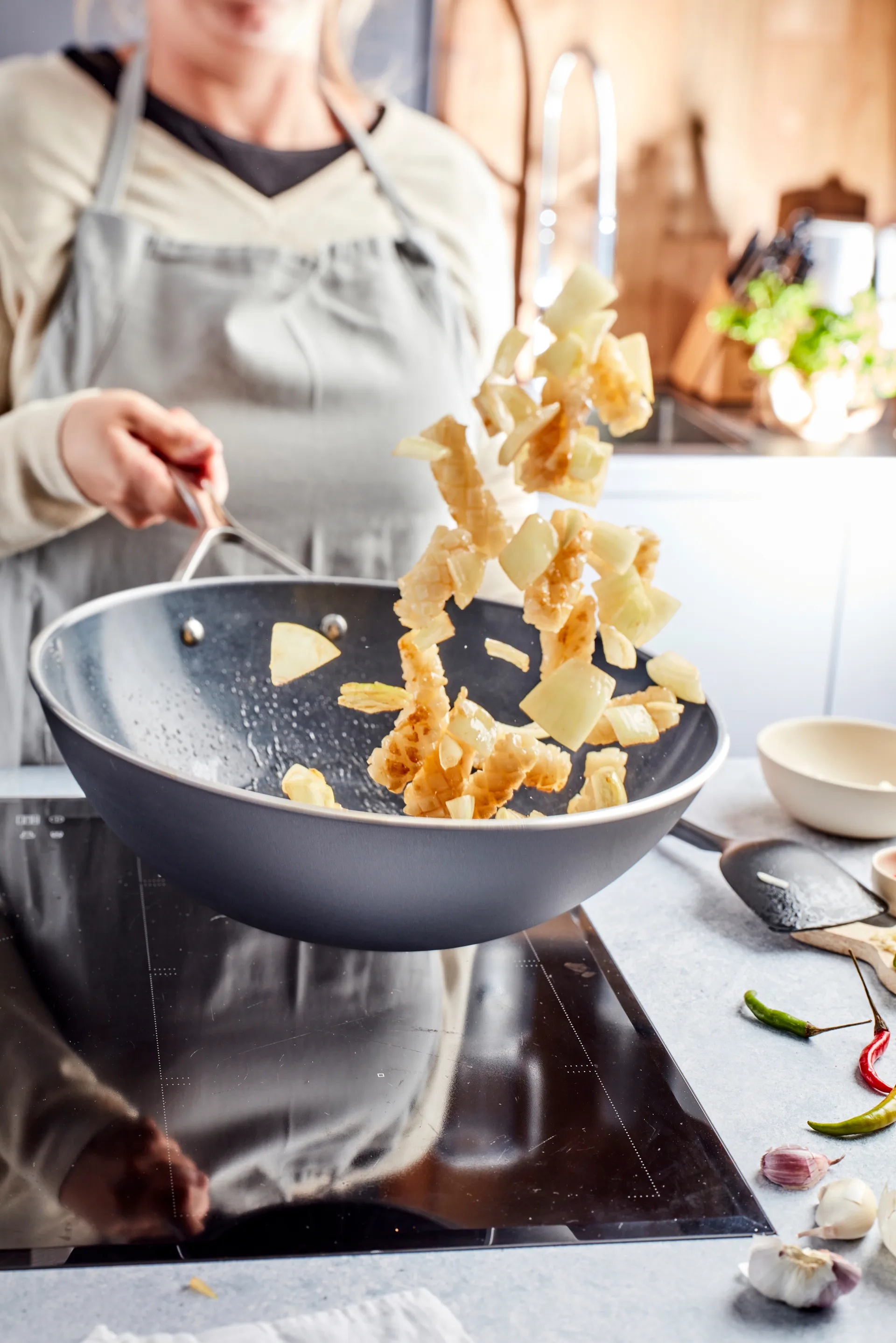 Alu Pro 5 Ceraforce wokpanne keramisk 5-ply, Ø30 cm Demeyere