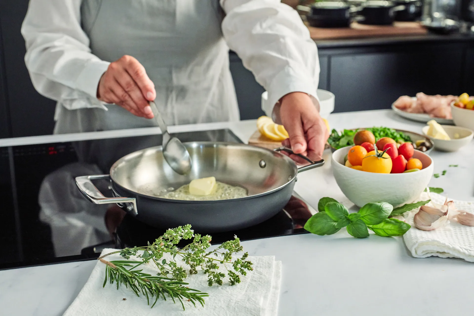 Demeyere Black 5 multifunksjon 5-ply stekepanne, Ø24 cm Demeyere