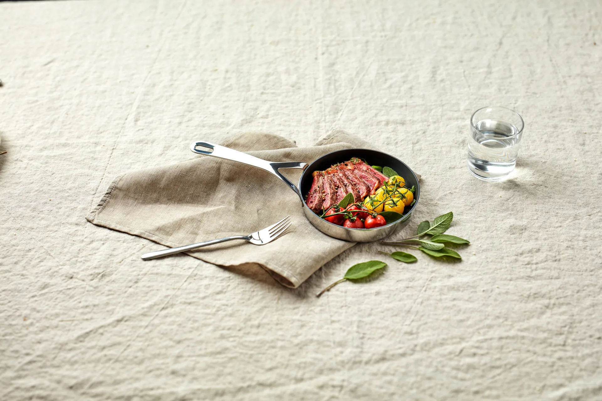 Specialties 3 stekepanne mini duralside ultra 3-ply, Ø16 cm Demeyere