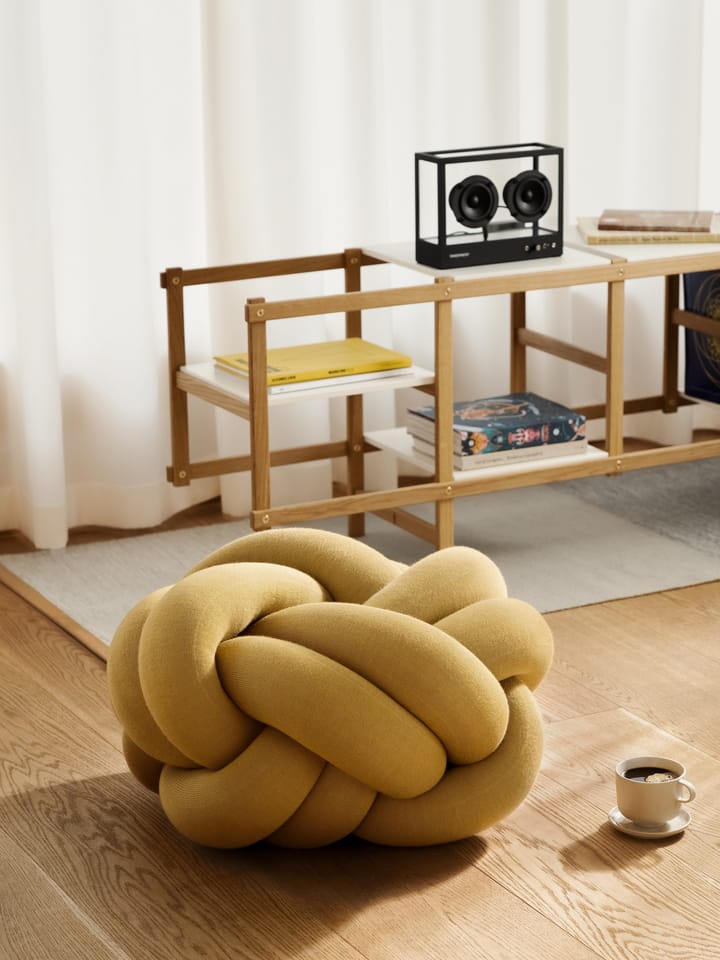 Knot pute M - Yellow - Design House Stockholm