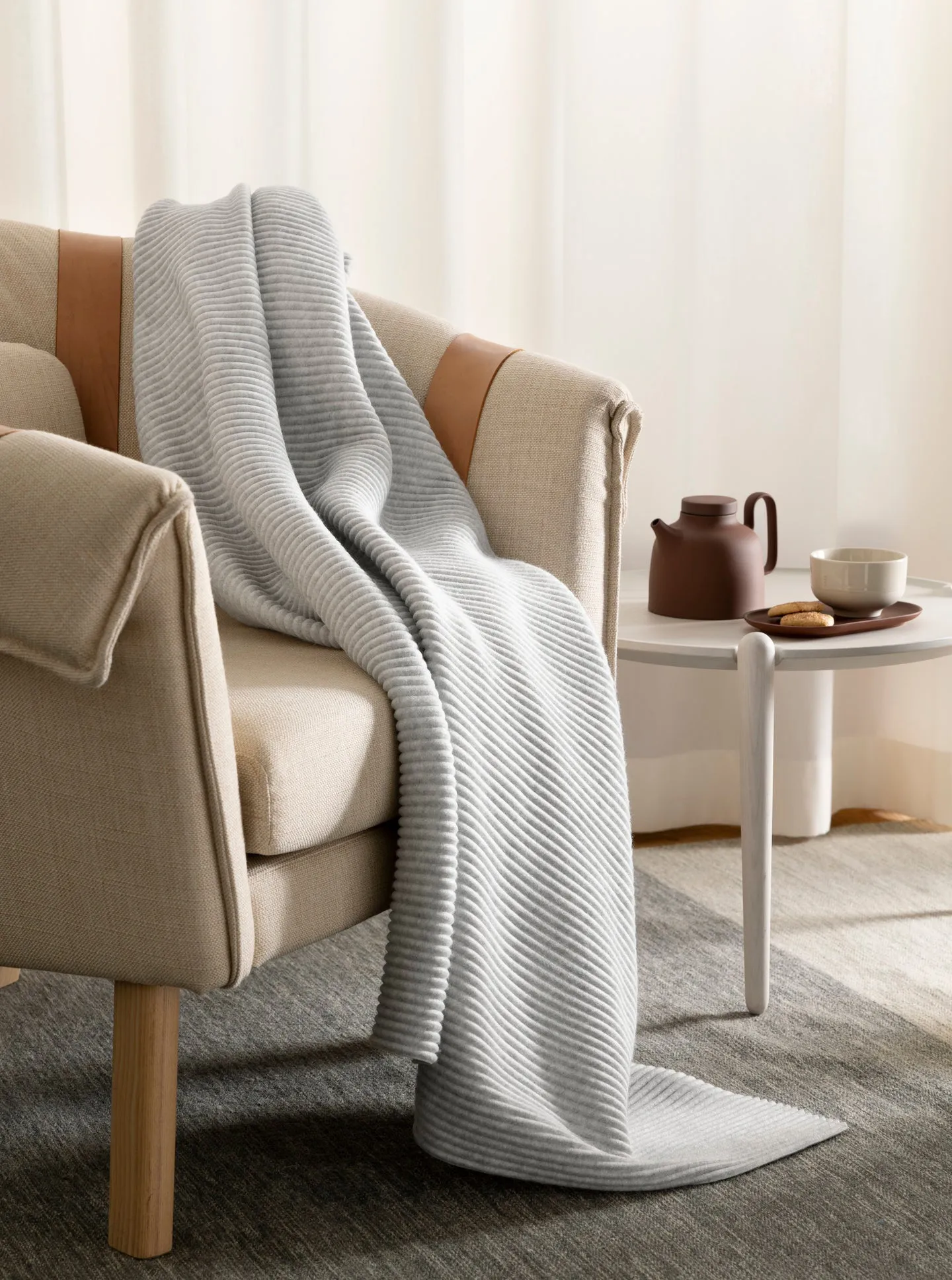 Pleece pledd 140 x 170 cm, Lysegrå Design House Stockholm