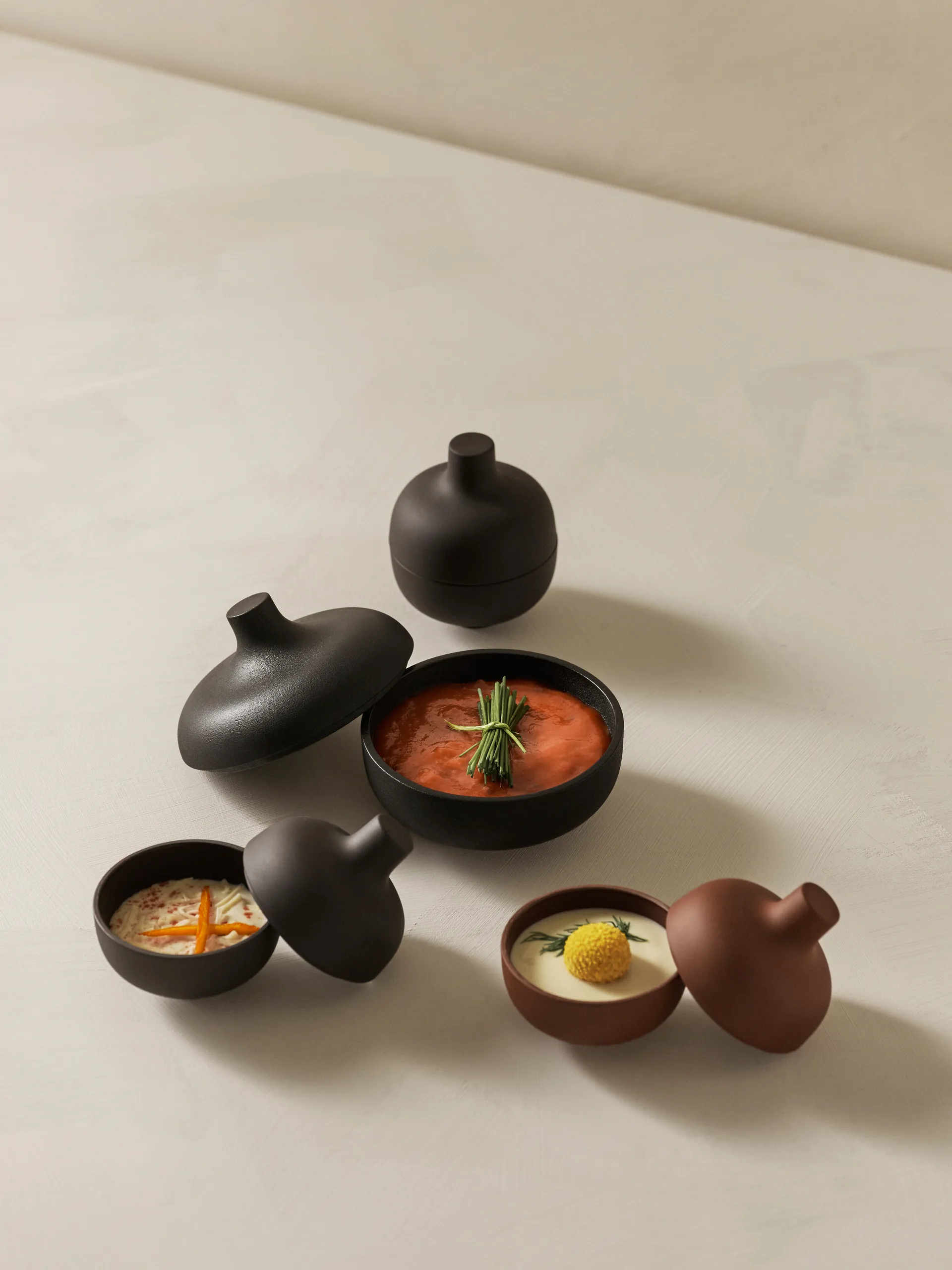 Sand skål med lokk S Ø 8,2 cm, Black clay Design House Stockholm