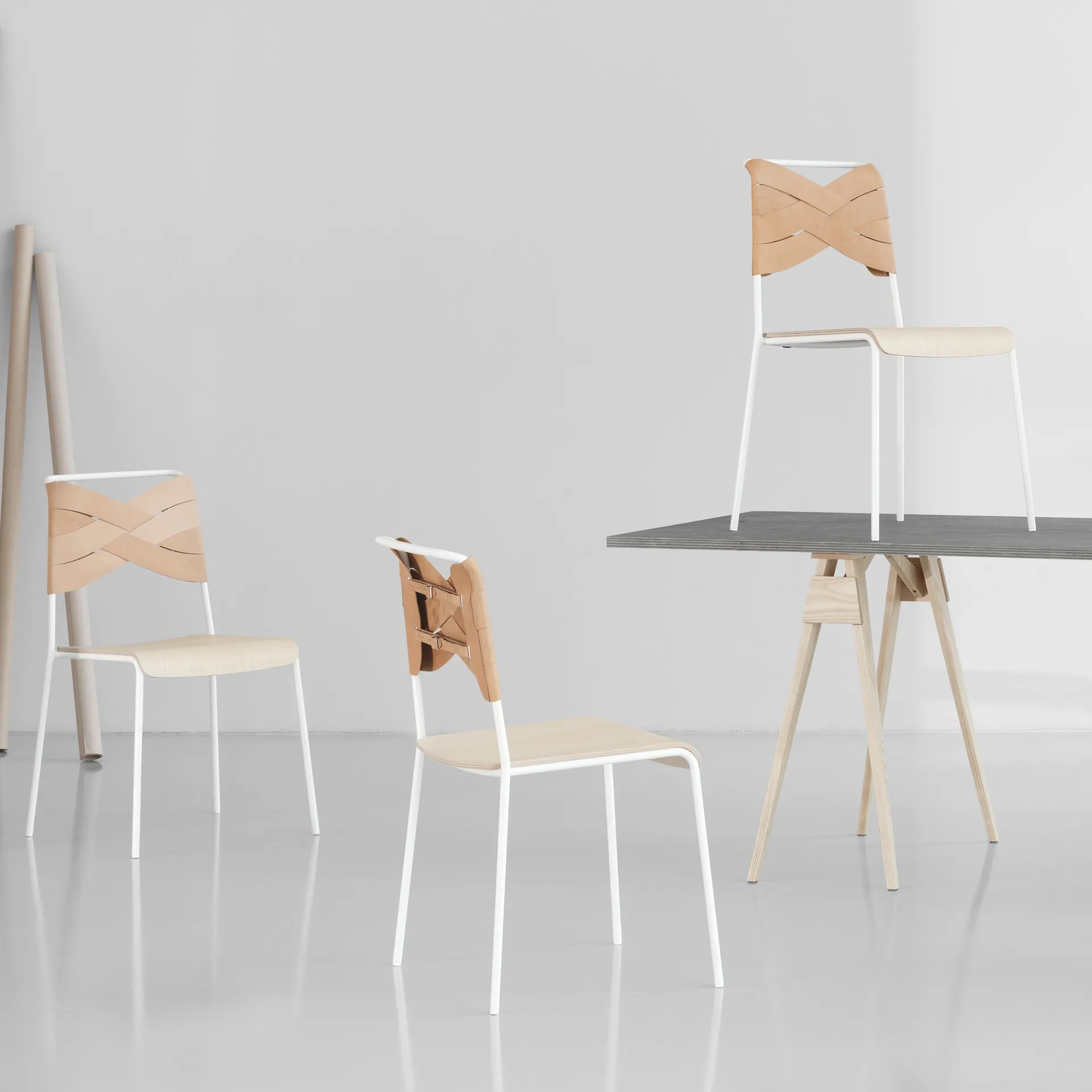 Torso stol, eik, naturfarget skinn, kromben Design House Stockholm