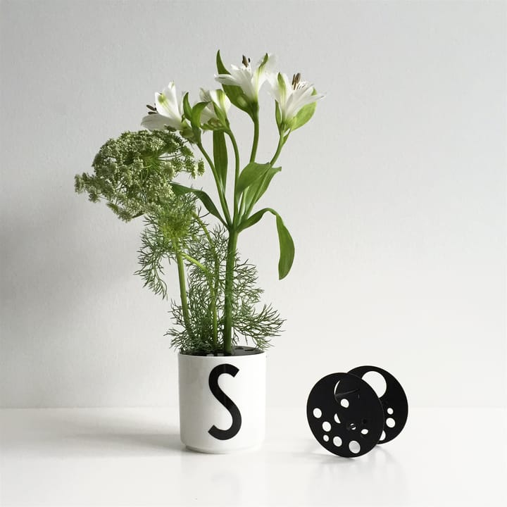 Design Letters blomsterholder Ø6.7 cm, svart Design Letters