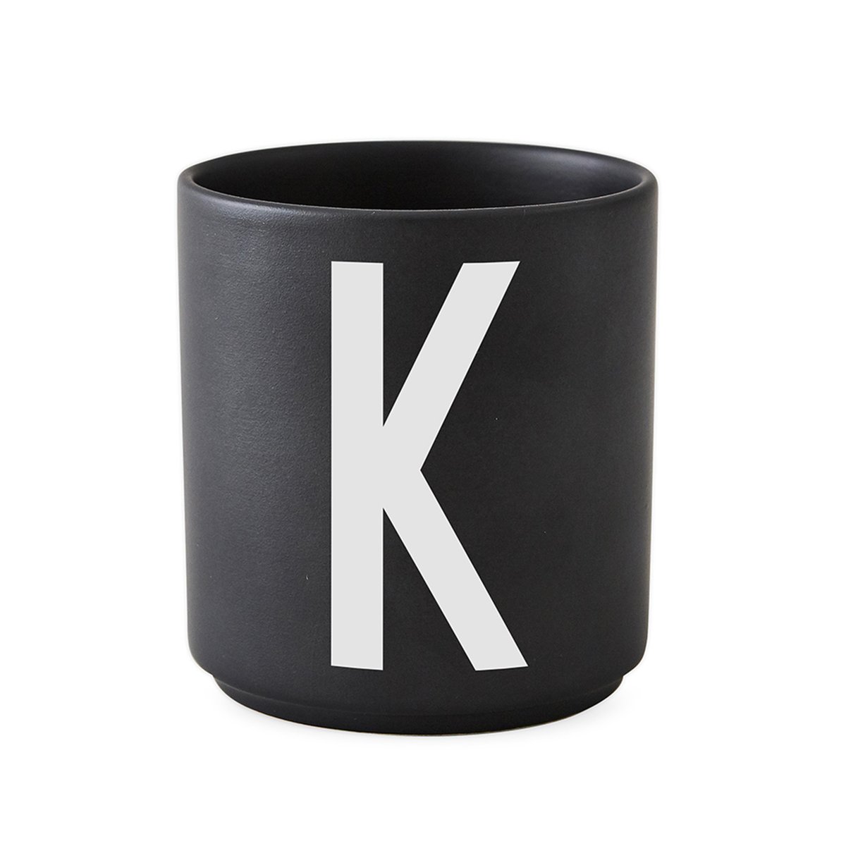 Design Letters kopp svart K | Skandinavisk Design | Kaffekopper | Svart