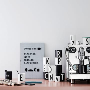 Design Letters melkemugge med lokk - 7,5 cm - Design Letters