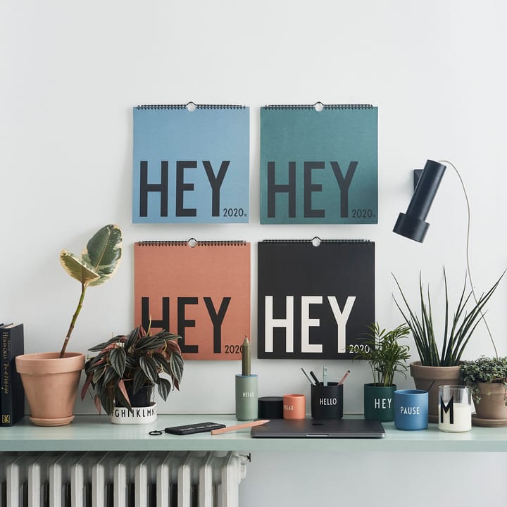 Design Letters veggkalender 2020, Blå Design Letters