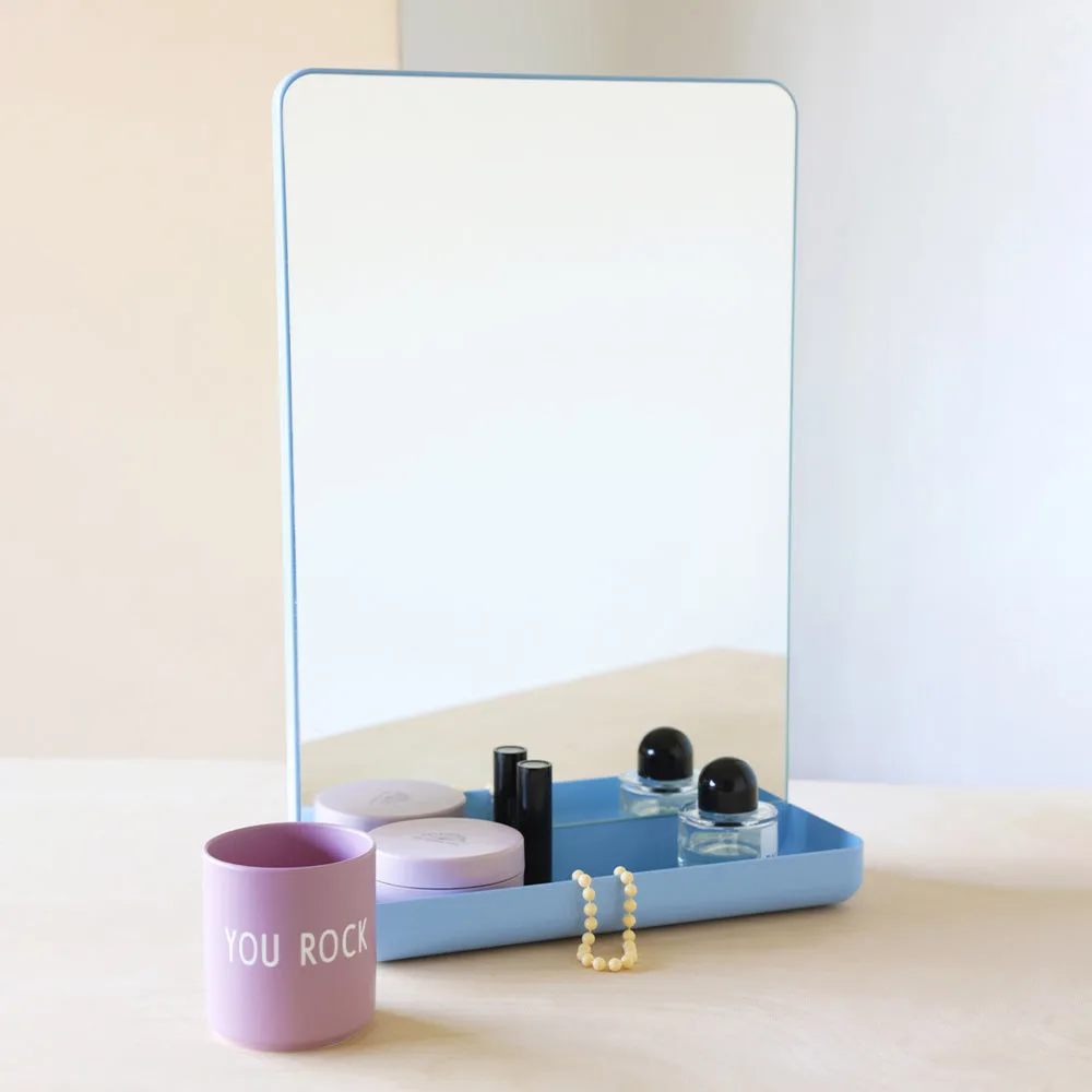 Design Letters Veggspeil med hylle, Light Design Letters