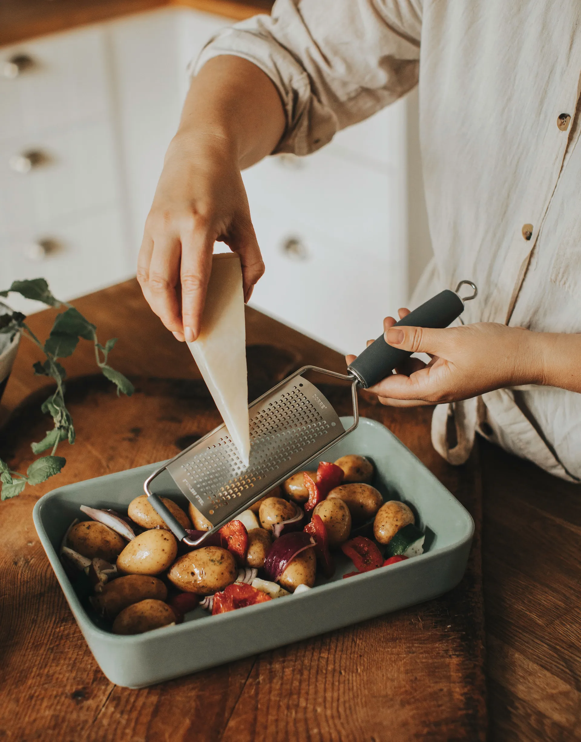 Zoya zestjern 33,2 cm, Grå Dorre