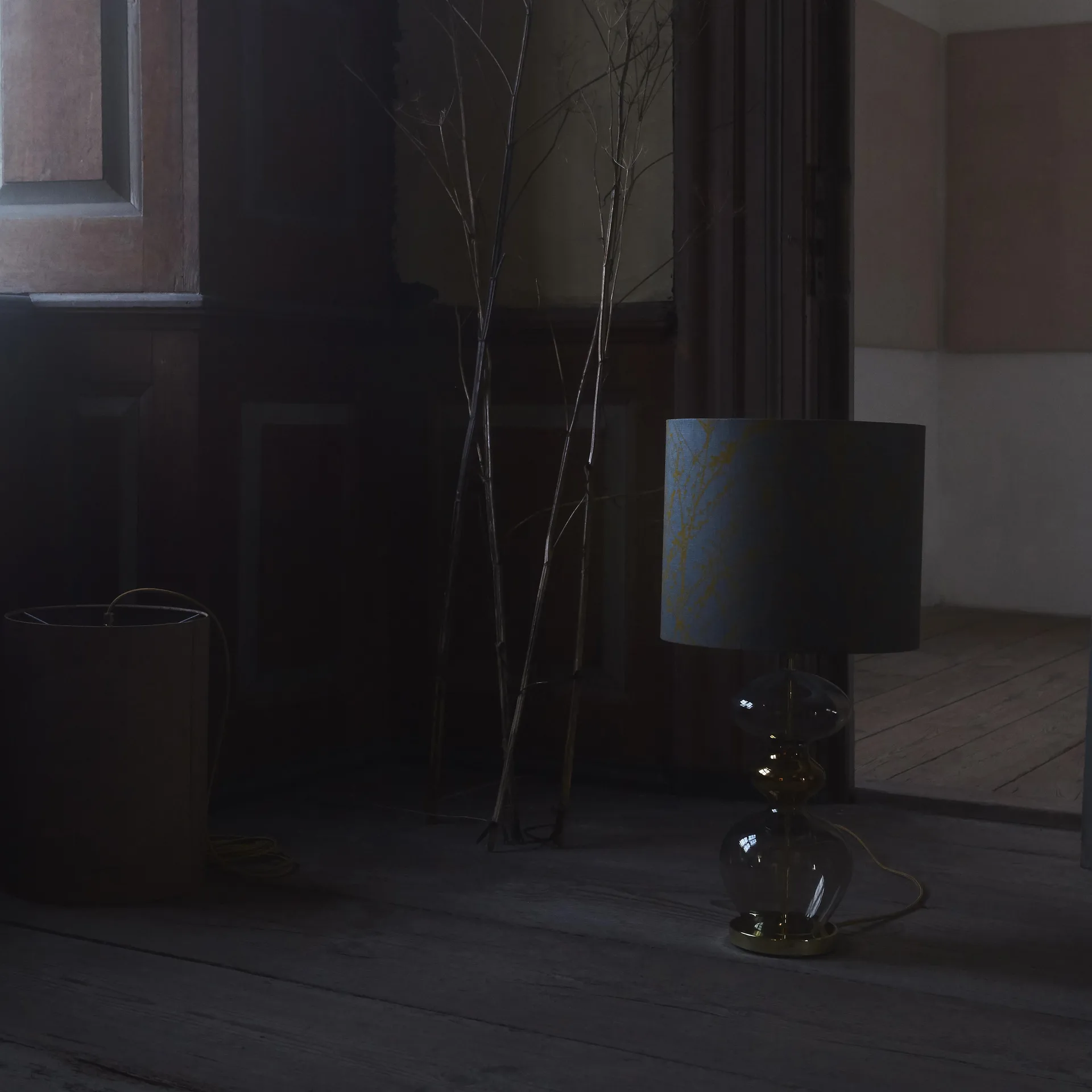 Futura lampefot, Klar m. gulledning EBB & FLOW