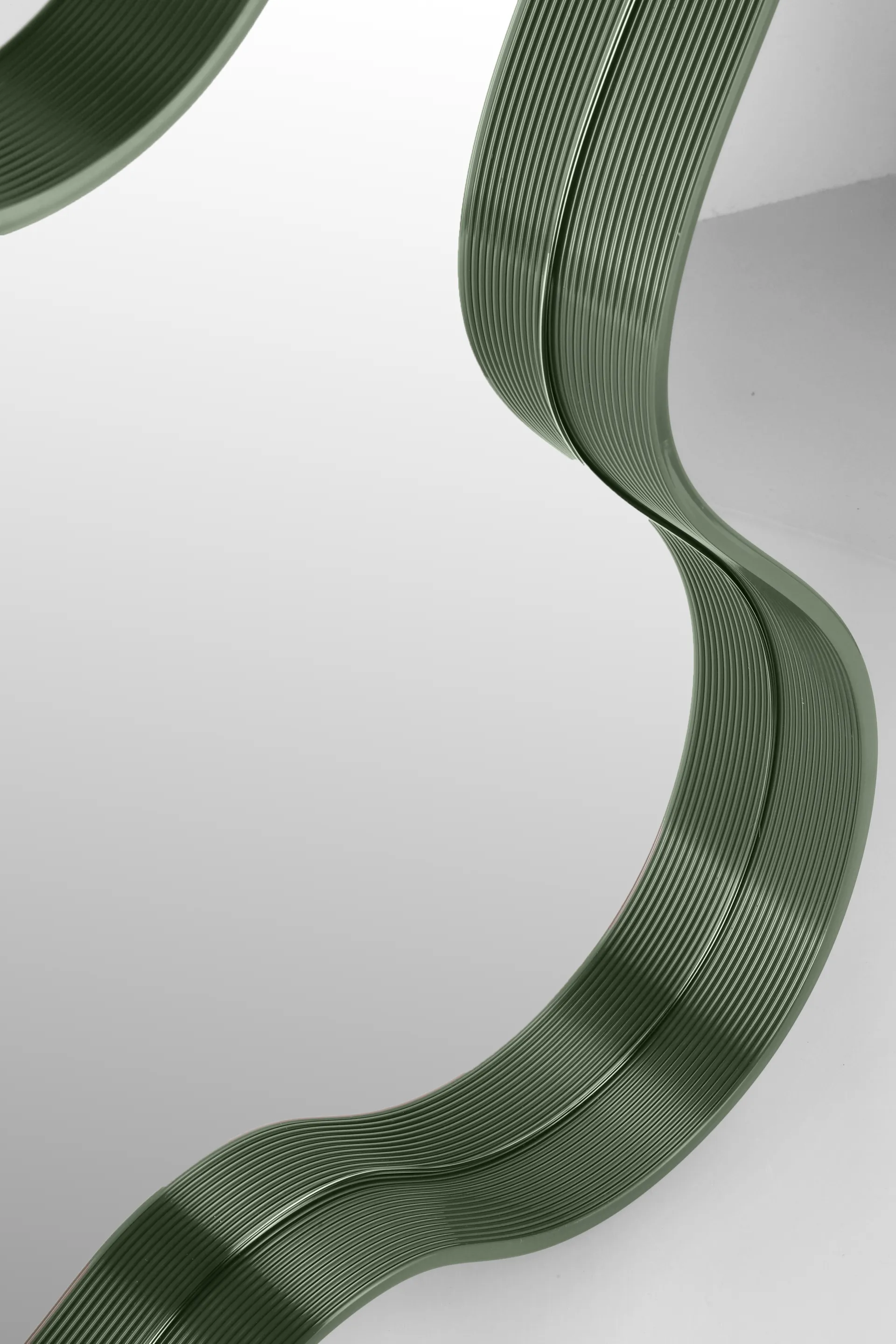 Pebble speil small 56x76 cm, Olive Ekbacken Studios