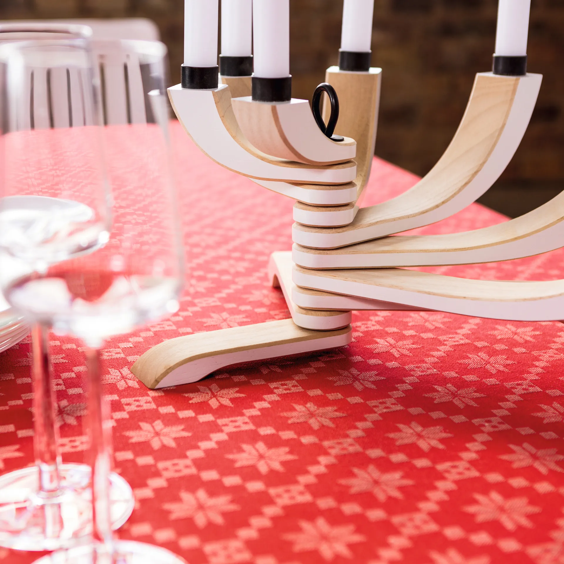 Åttebladrose duk, 150x150 cm Ekelund Linneväveri