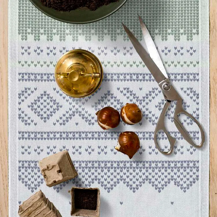 Marius bordløper 35x100 cm, Grønn-blå Ekelund Linneväveri