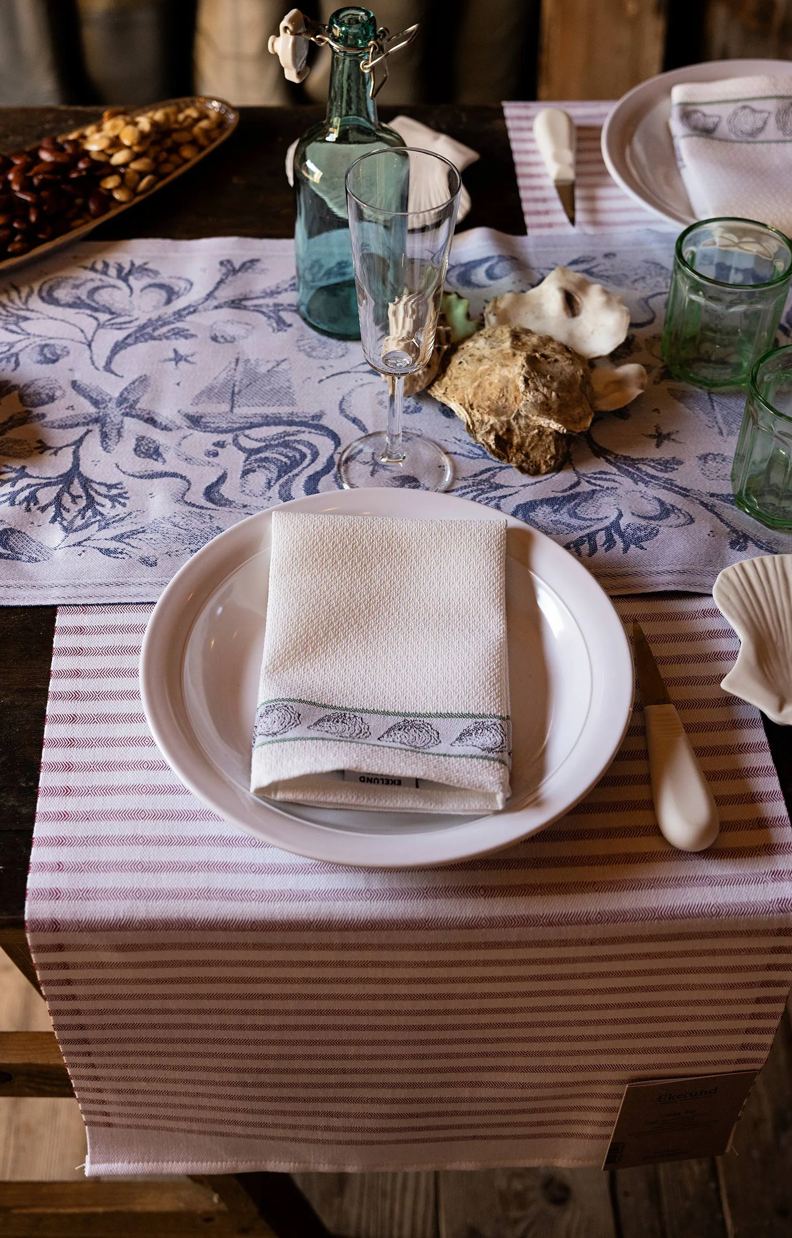 Tvärs tøyserviett 50x50 cm, Rød Ekelund Linneväveri