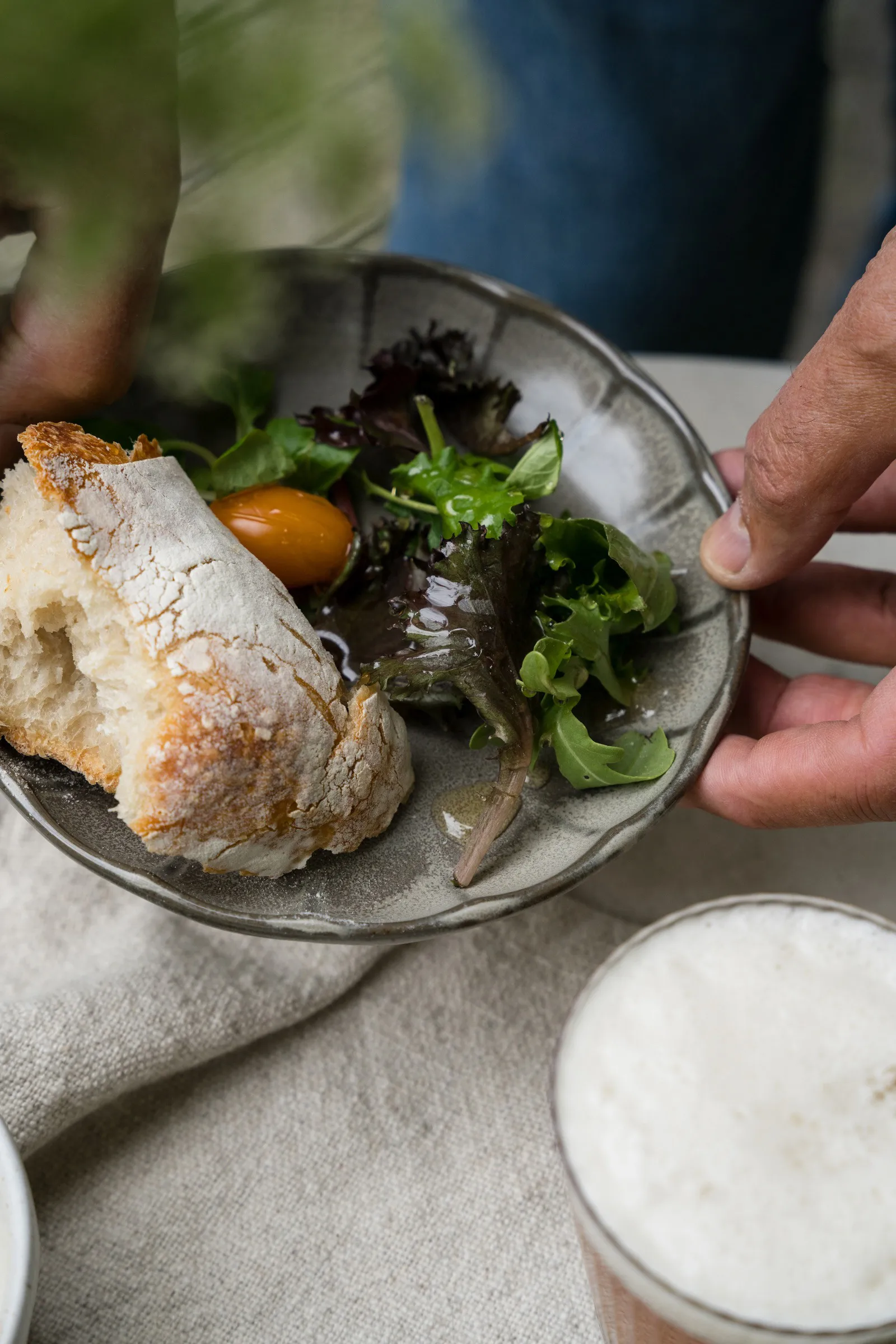 Ernst asjett i steingods, Grå-natur, Ø17x3 cm ERNST