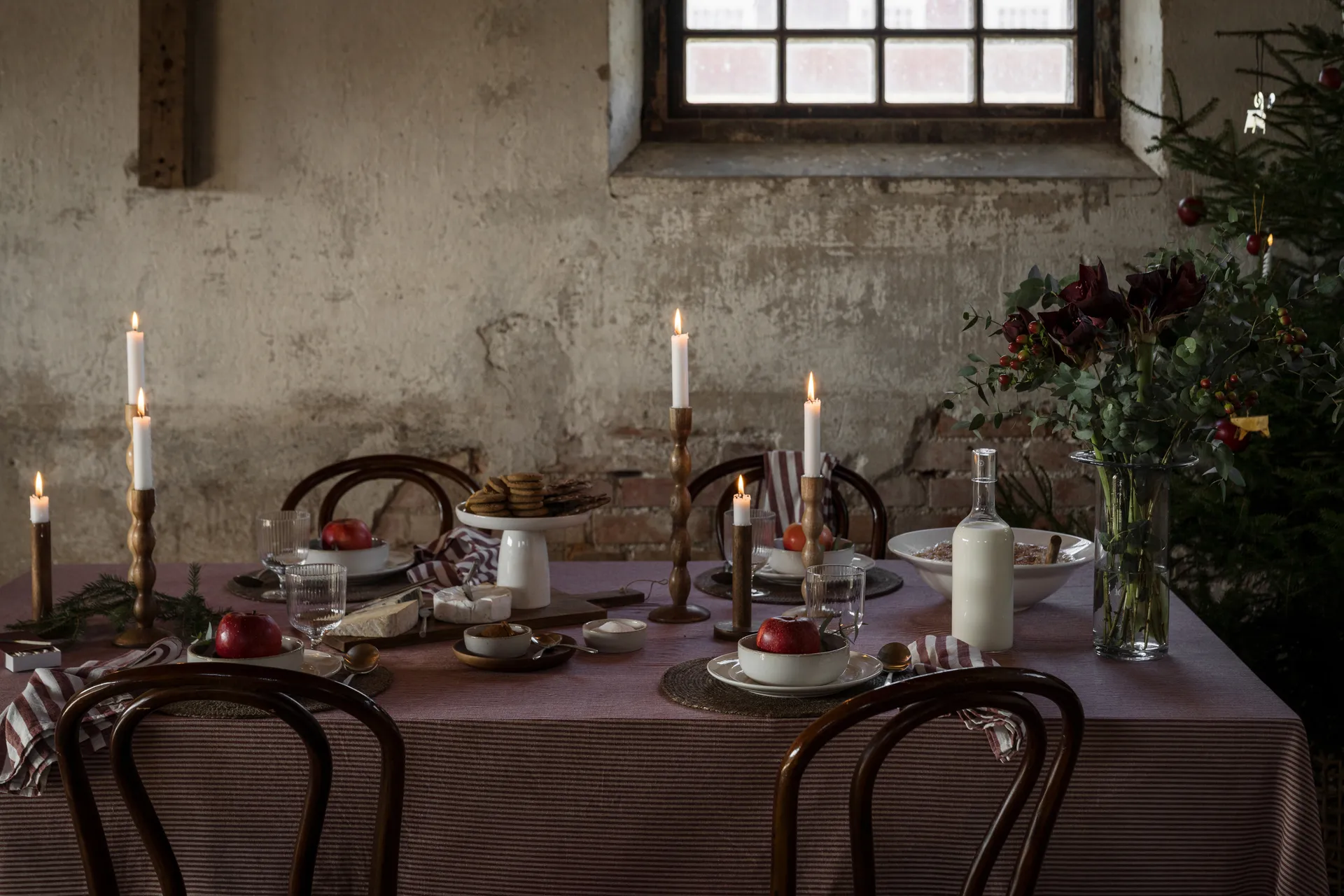 Ernst bordduk smale striper 145x300 cm, Rød-beige ERNST