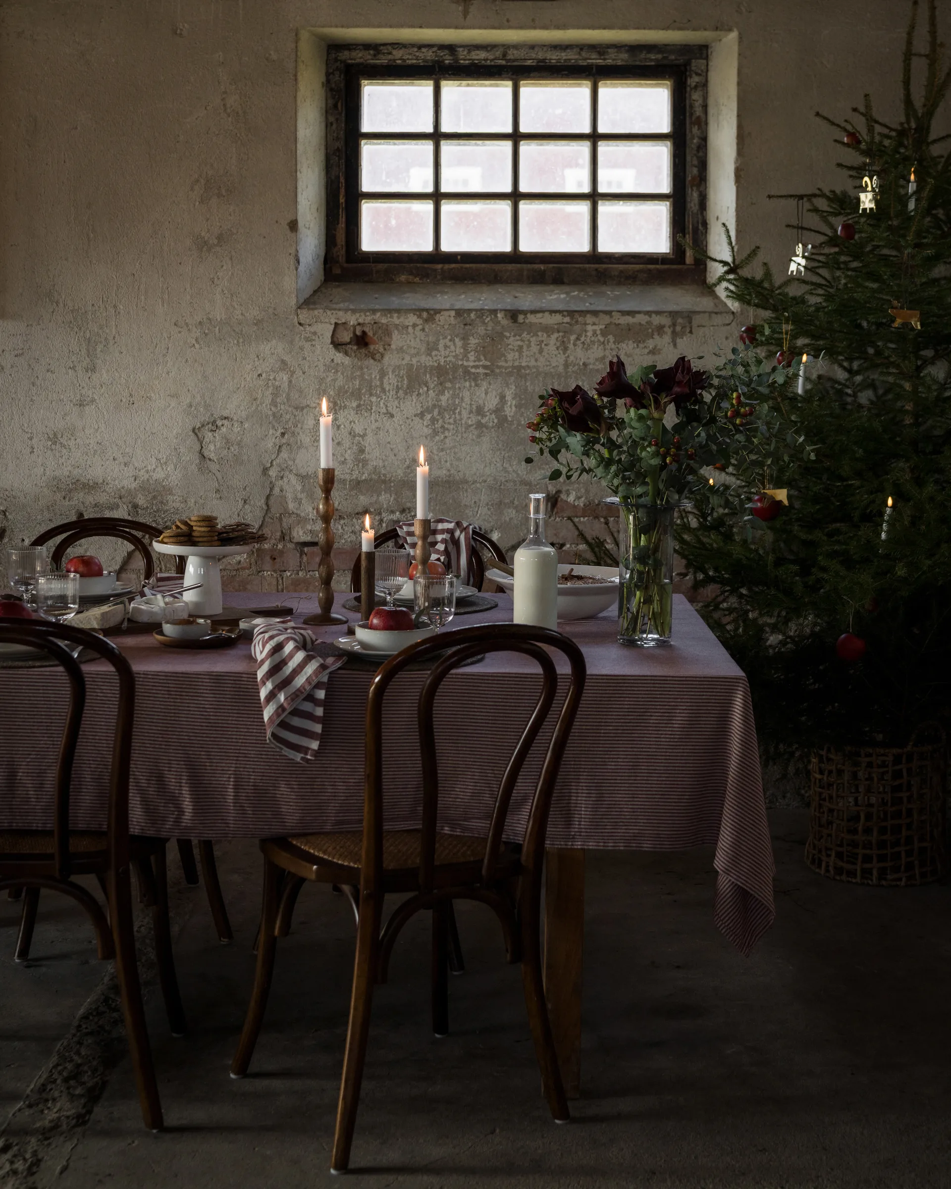 Ernst bordduk smale striper 145x300 cm, Rød-beige ERNST