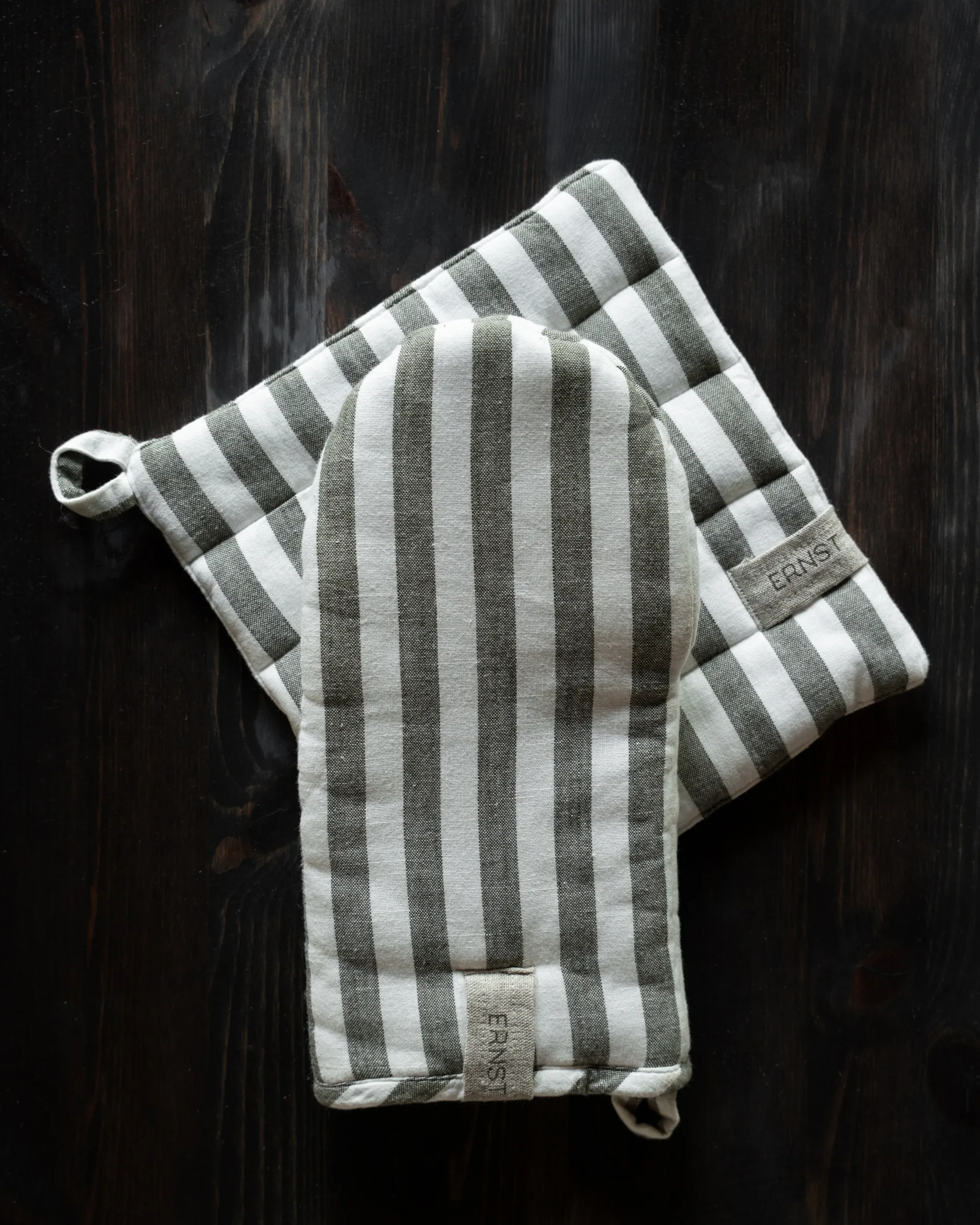 Ernst grytevott, bred stripe, Salvie-hvit ERNST