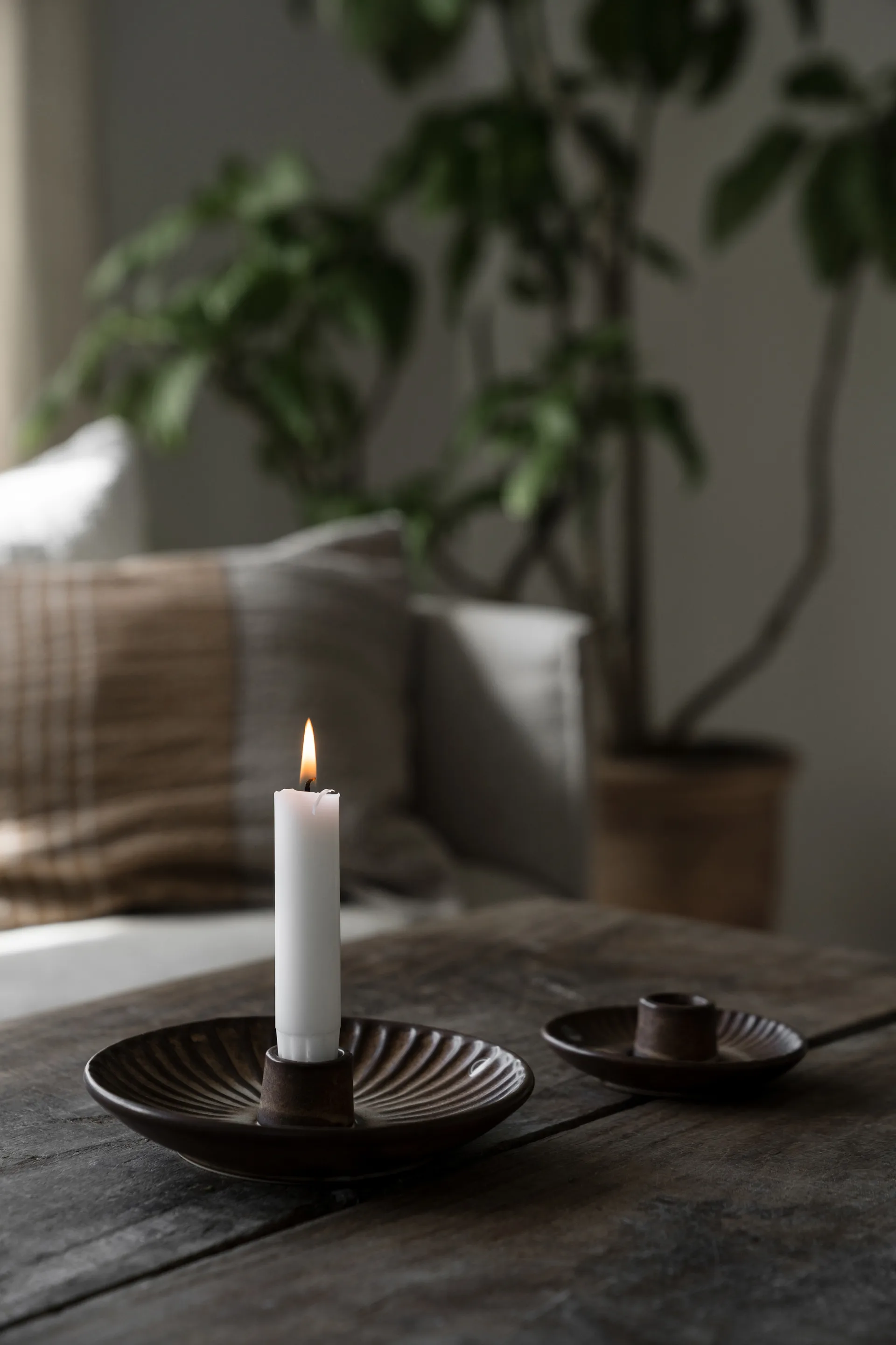 Ernst lysestake Ø10,5x3,5 cm, Brun-beige ERNST