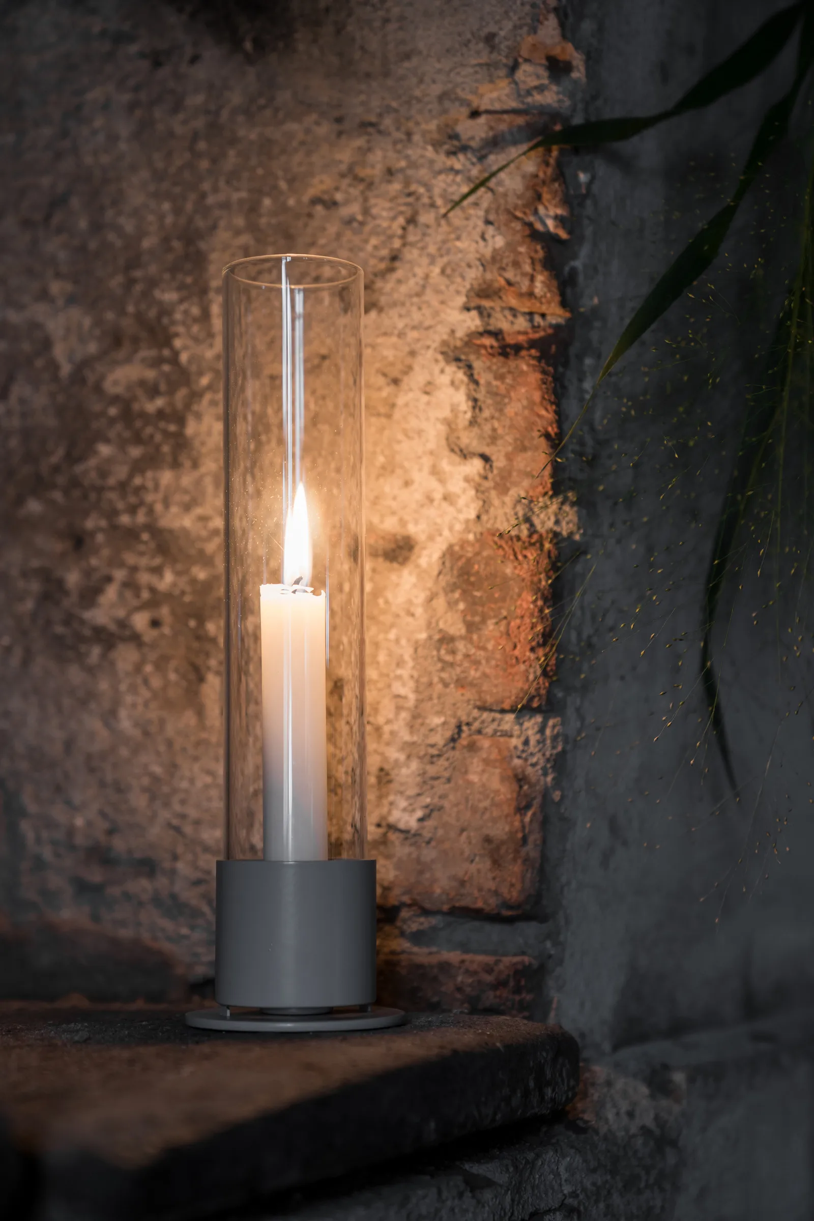 Ernst lysestake glassylinder Ø7,5 cm, Mudvarp ERNST