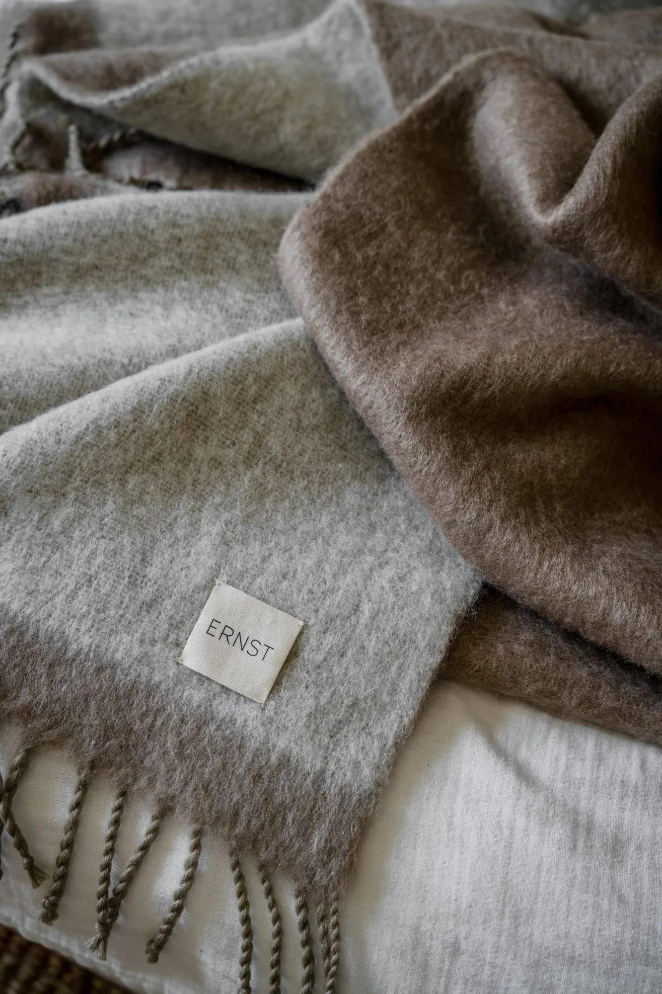 Ernst pledd med frynser 130x170 cm, Beige-hvit ERNST