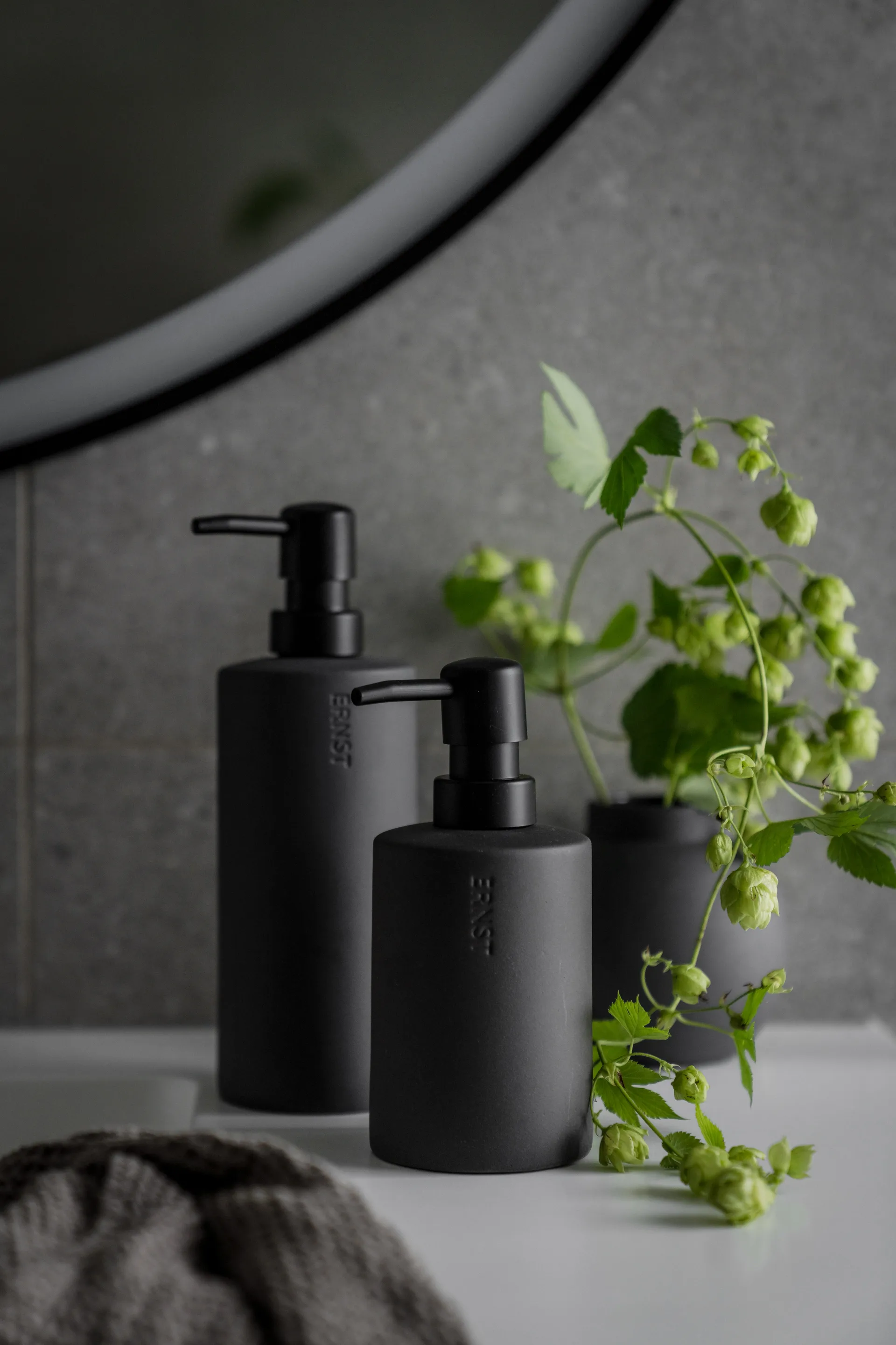 Ernst såpepumpe 35 cl, Mørkegrå ERNST