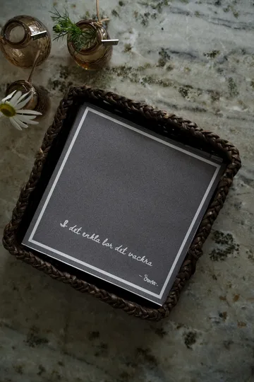 Ernst serviett med sitat - I det enkla 20 stk. - Gråbrun - ERNST