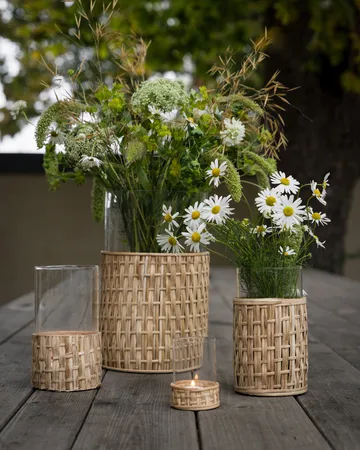 Ernst vase/lykt i kurv - Natur, Ø7x8,5 cm - ERNST