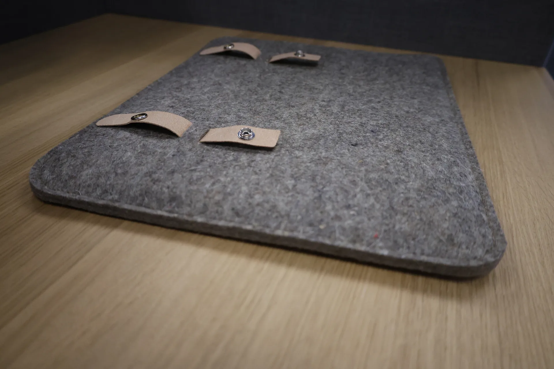 Nostalgi sittepute 33x40 cm, Grå naturull Essem Design