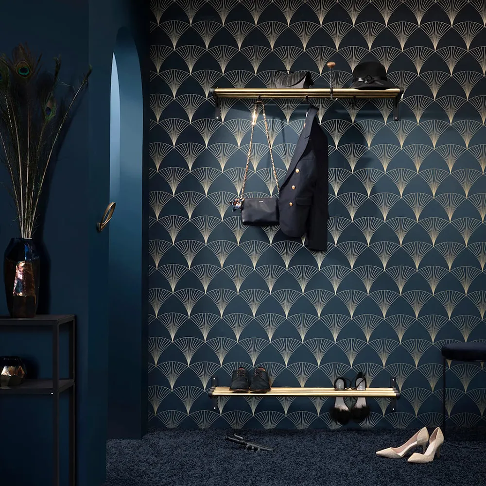 Oskar krok, aluminium, knott av eik Essem Design