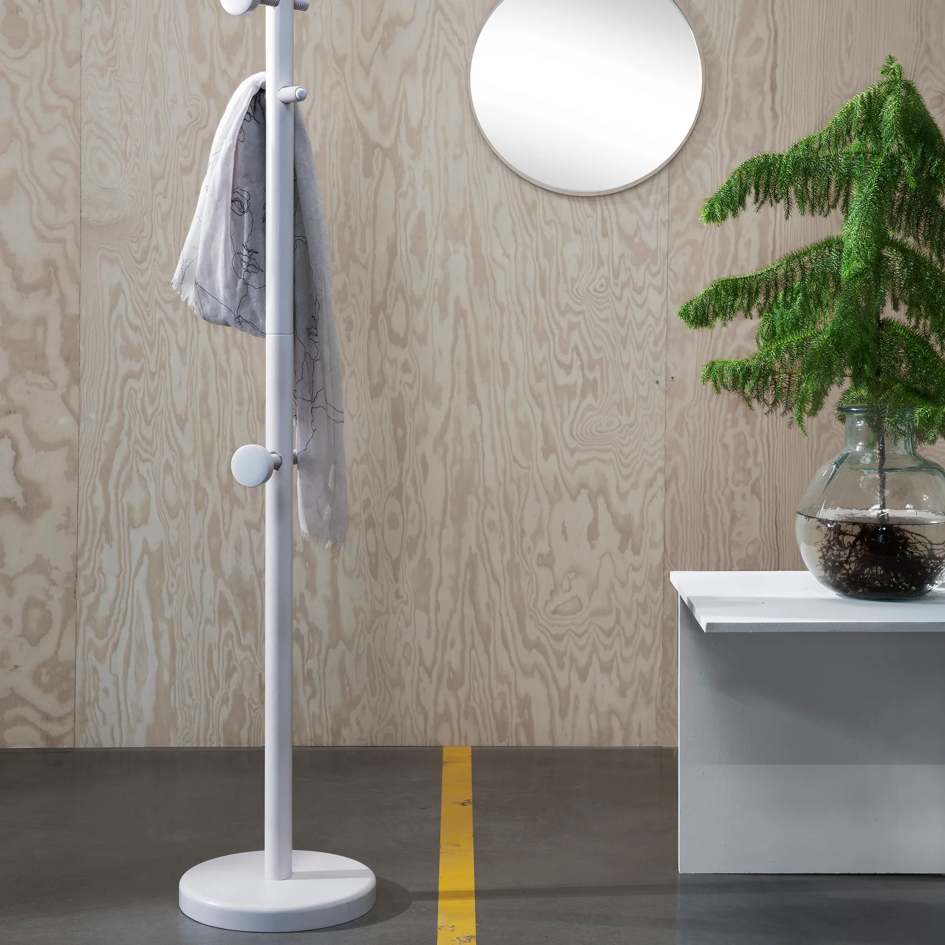 Skruvad tamburmajor, Hvitbeiset Essem Design