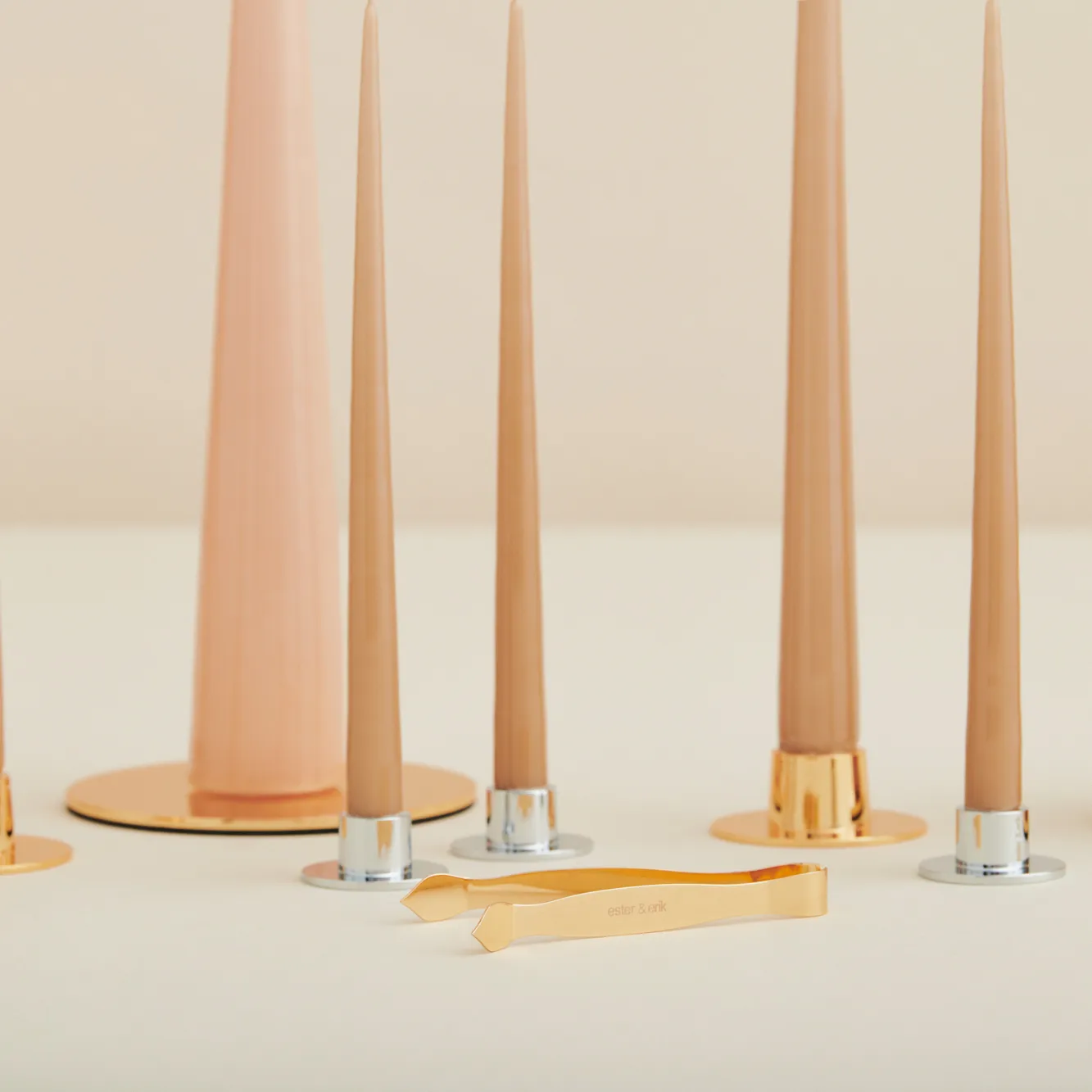 ester & erik kjeglelys 37 cm 2-stk. matt, Ice latte 11 ester & erik