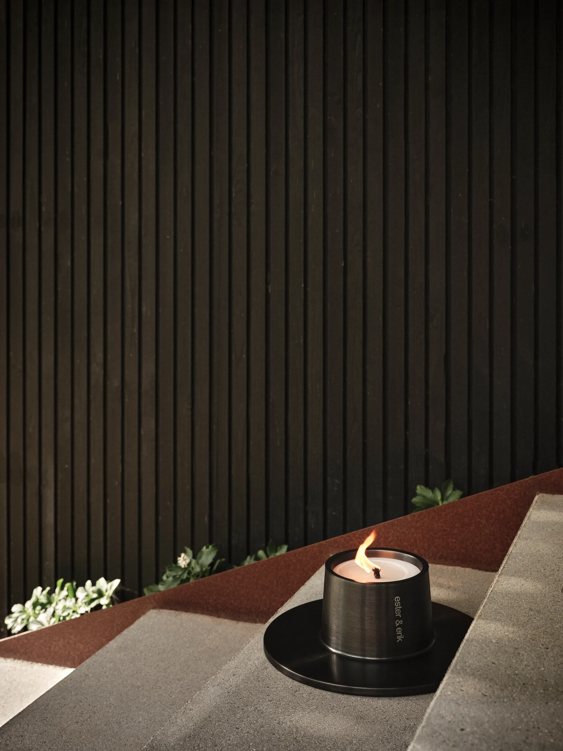 ester & erik utendørs lysestake large 32,3 cm, Black ester & erik