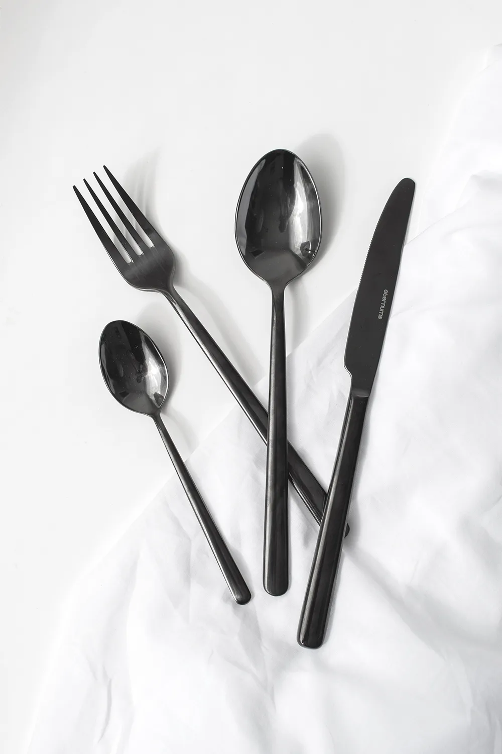 Eternum Nardo bestikksett 16 deler, Svart Eternum