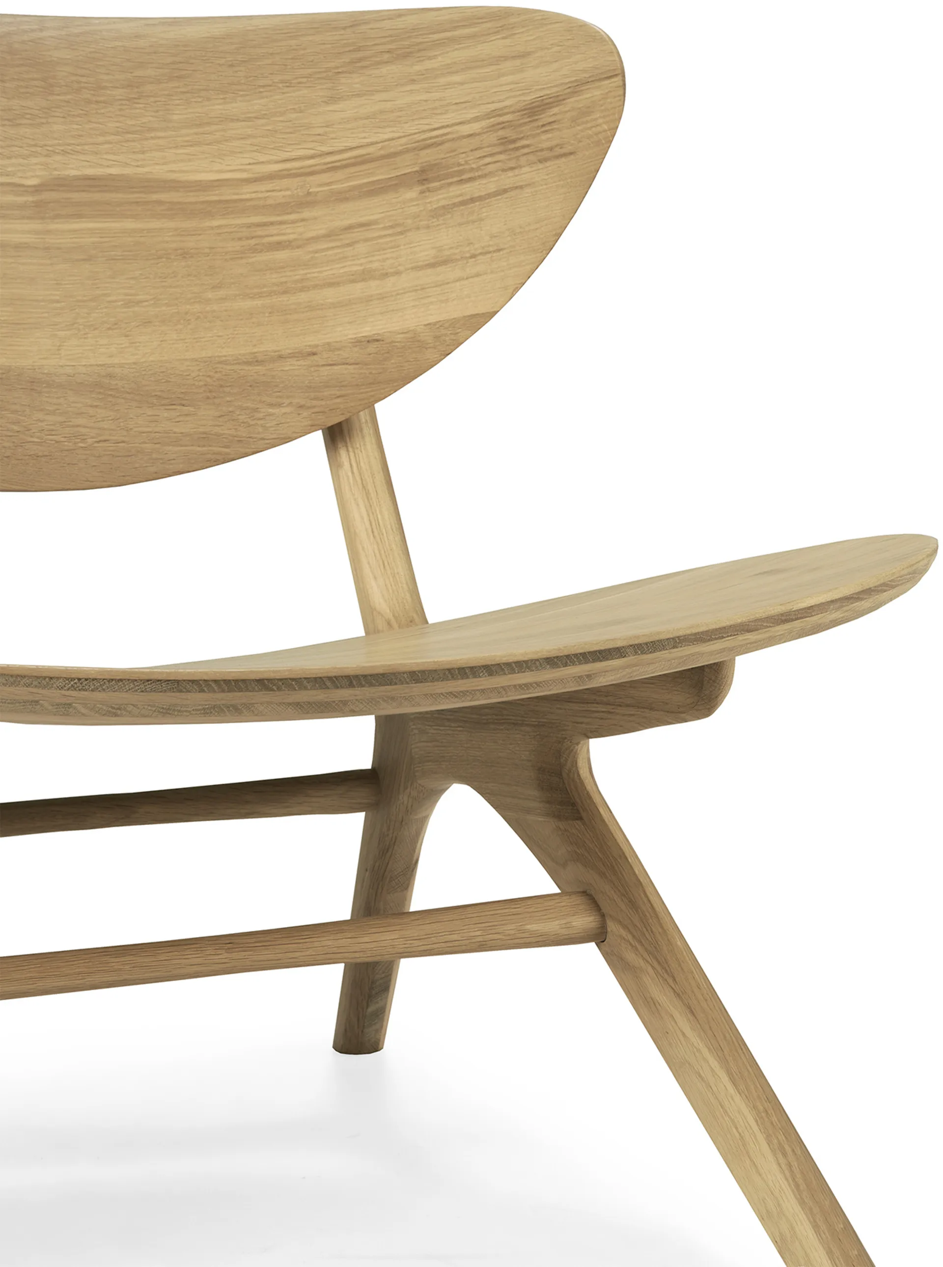 Eye loungestol, Hardvoksoljet eik Ethnicraft