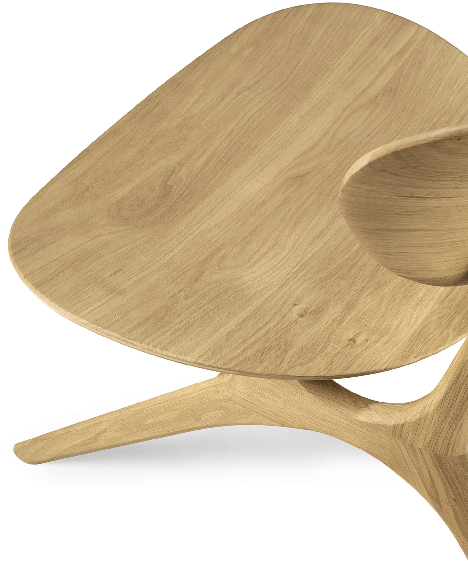 Eye loungestol, Hardvoksoljet eik Ethnicraft