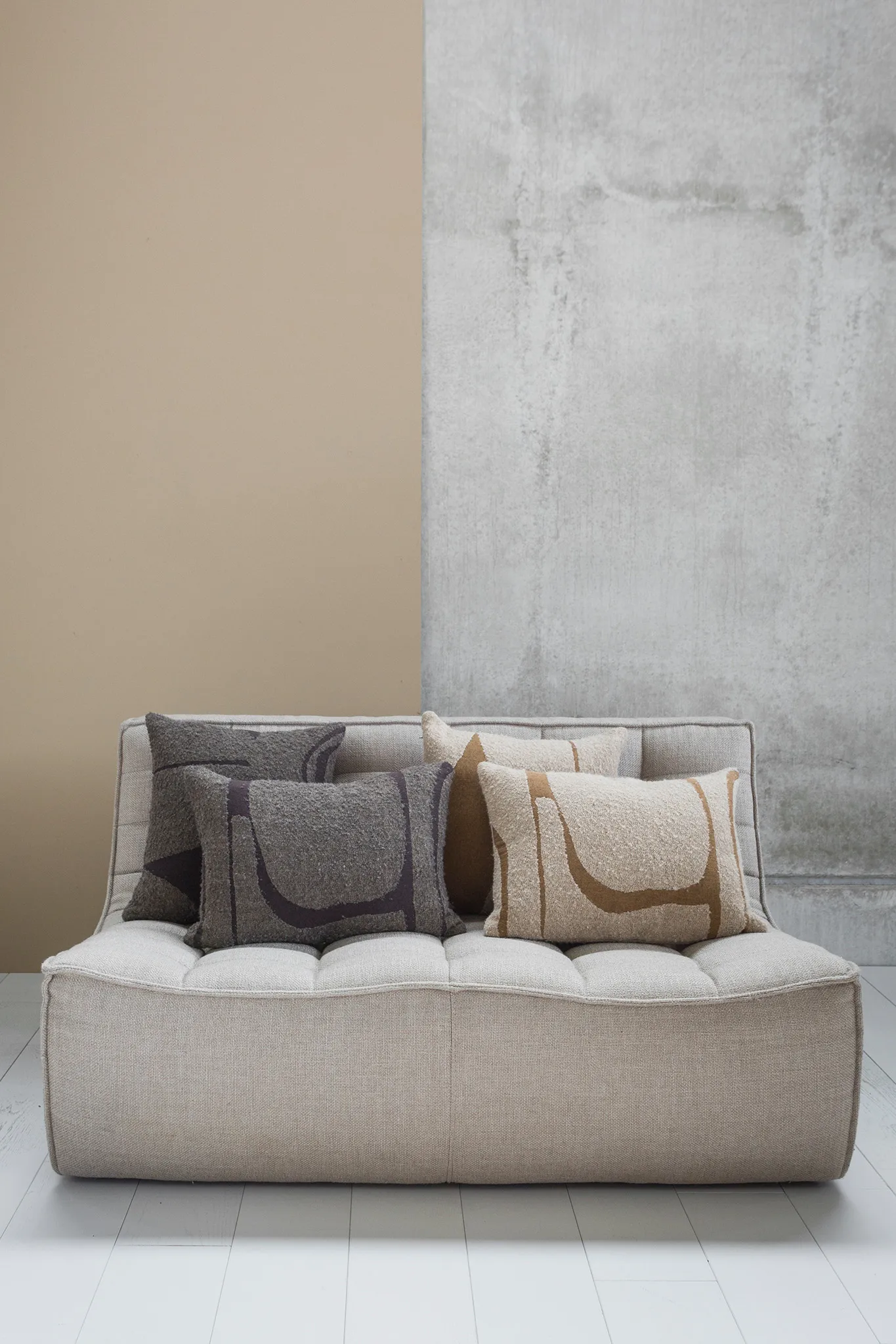 N701 sofa 2-seter, Stoff beige Ethnicraft