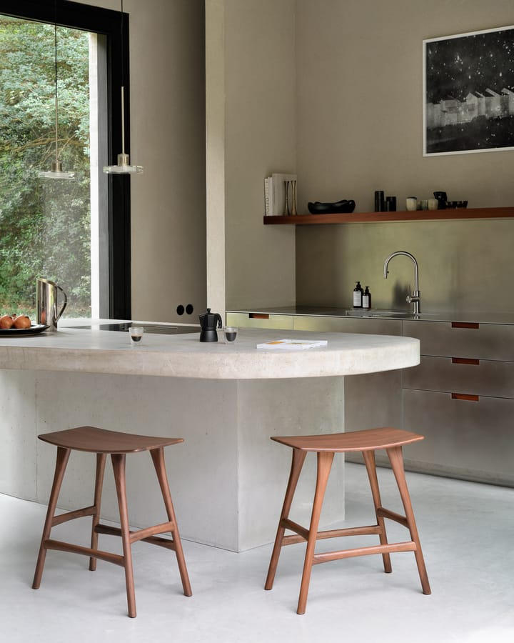 Osso Counter høy krakk 67 cm, Lakkert teak Ethnicraft