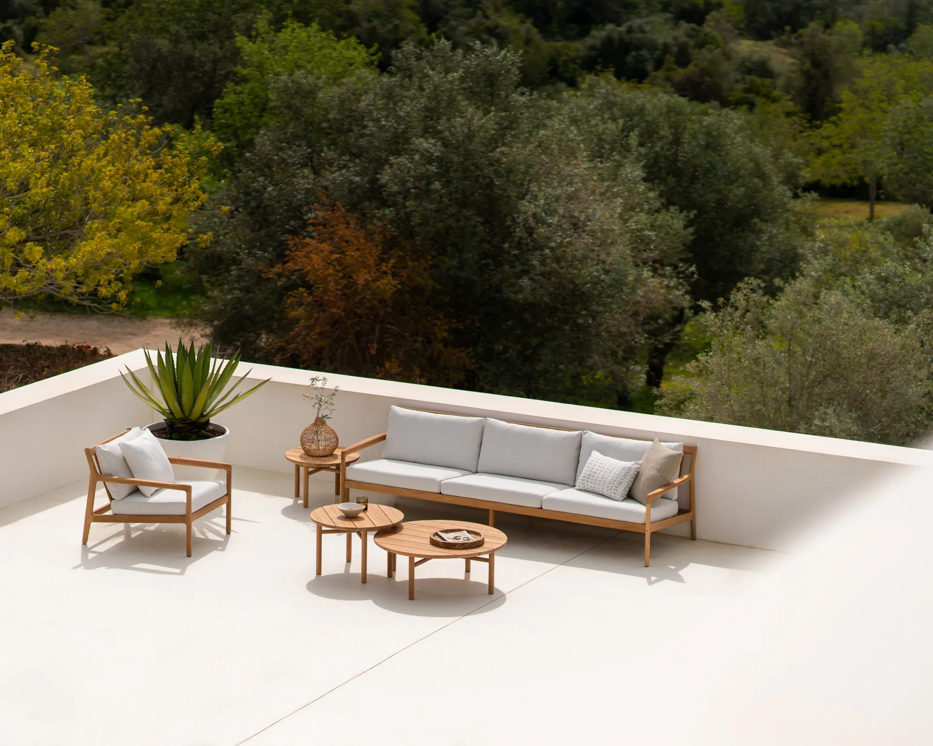 Quatro outdoor salongbord teak, Ø 59 cm Ethnicraft