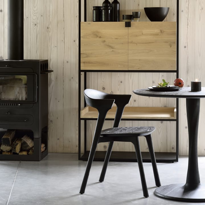 Torsion spisebord rundt hvitpigmentert hardvoksolje, Ø 127 cm Ethnicraft