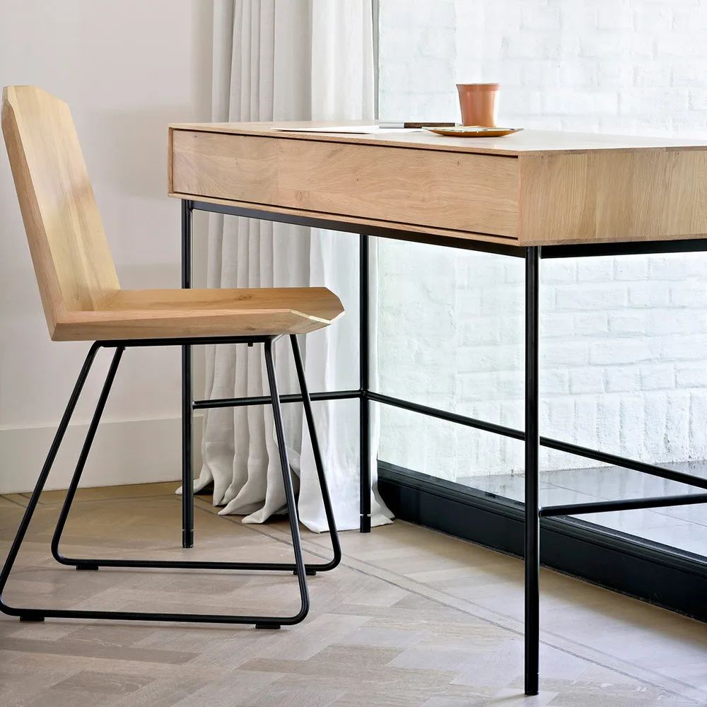 Whitebird skrivebord 77 x 127 cm, Eik 2 dører Ethnicraft