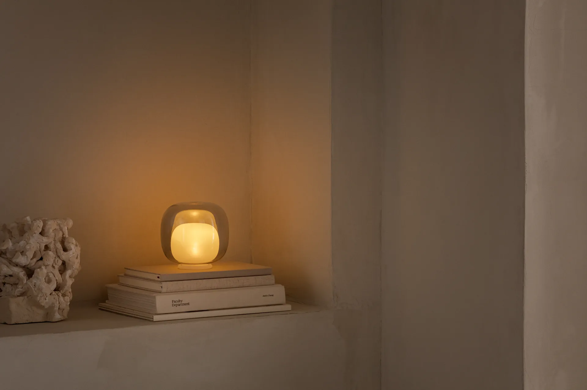 Eva Solo lyslykt LED Ø 12 cm, Sotet glass Eva Solo