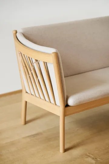 J149 sofa - Stoff svart- lakert eik, 3-seter - FDB Møbler