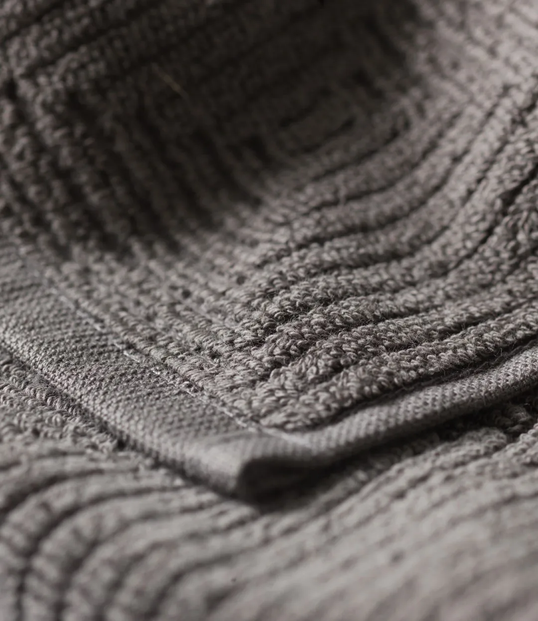 R33 Kirkeby strandhåndkle, Granite gray FDB Møbler