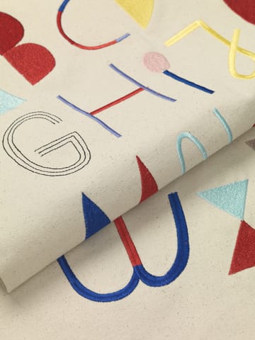 Alpabet stoffplakat - Off-white - ferm LIVING