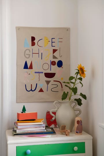 Alpabet stoffplakat - Off-white - ferm LIVING